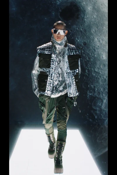 Look 30